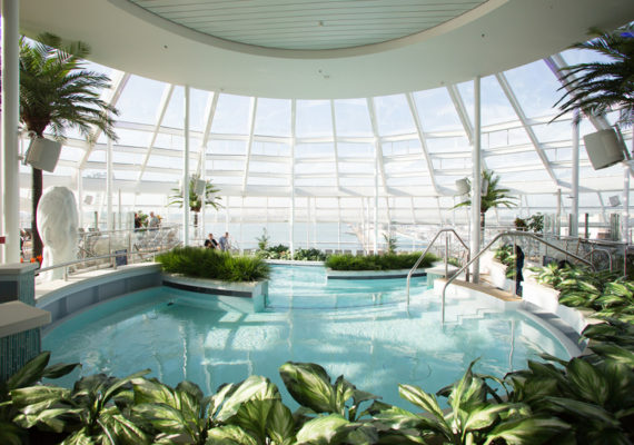 Лайнер «Ovation of The Seas»